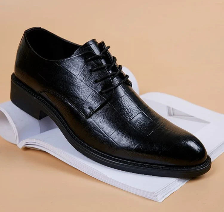 Business Formal Men's Pointed Toe Loafers with Invisible Heel Lift Korean Style Versatile Wedding Shoes for Youth Trendy Design