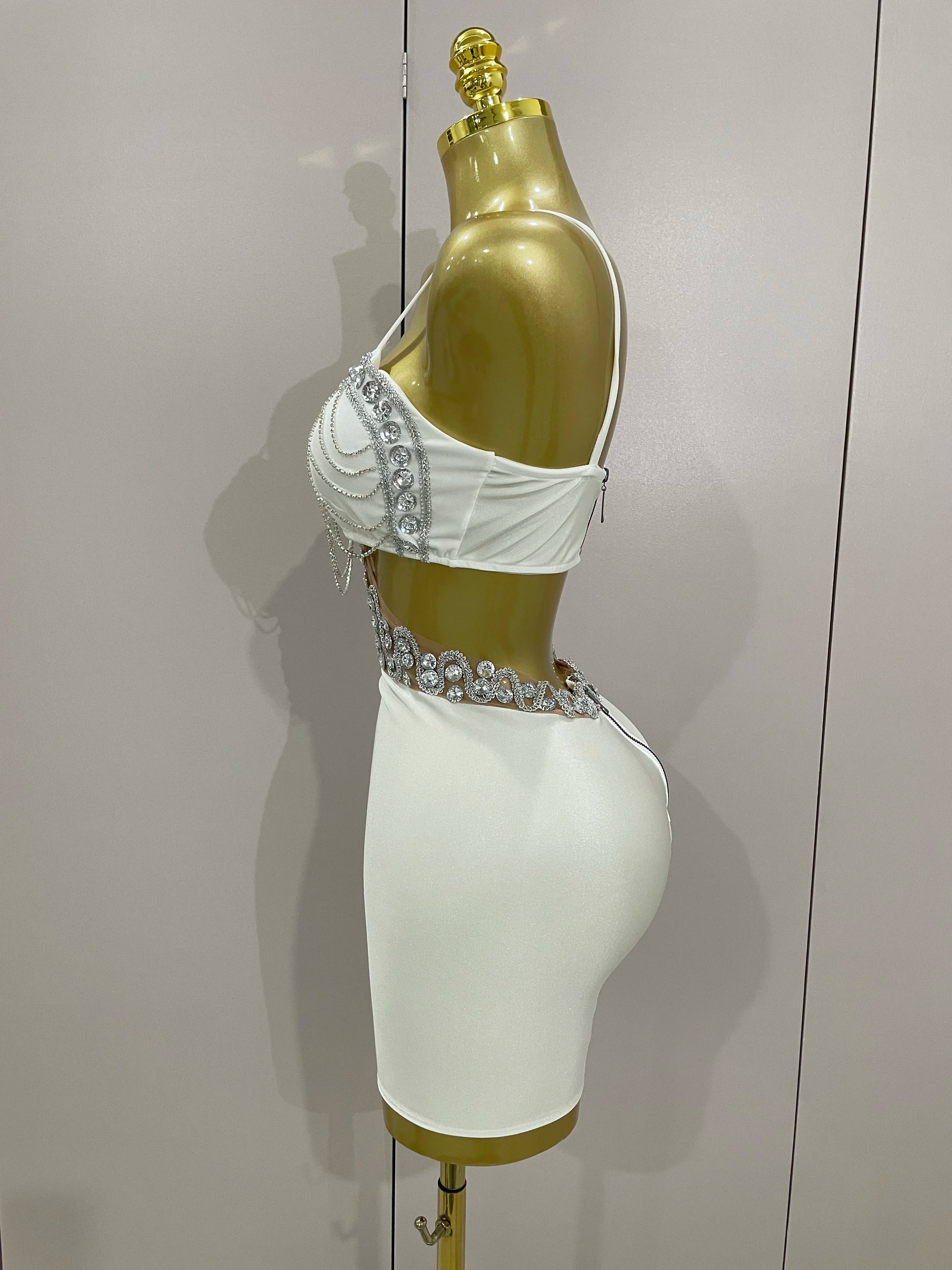 STOCK Luxury Shiny Diamond Chain White Sexy Sleeveless Bodycon Mini Dress 2025New Evening Birthday Party Nightclub Stage Costume