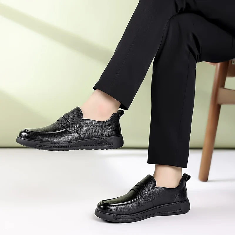 Men's Solid-Color Breathable Leather Casual Shoes  Fashionable And Lightweight Business Walking Shoes  Outdoor Anti-Slip Loafers