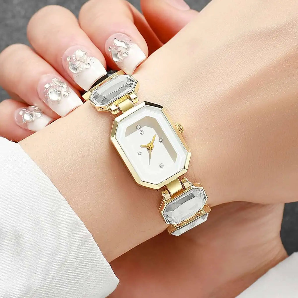Elegant Women Watches Fashion Rectangle Dial Quartz Wrist Watches Girls Clock Reloj Hombre（Without Box）