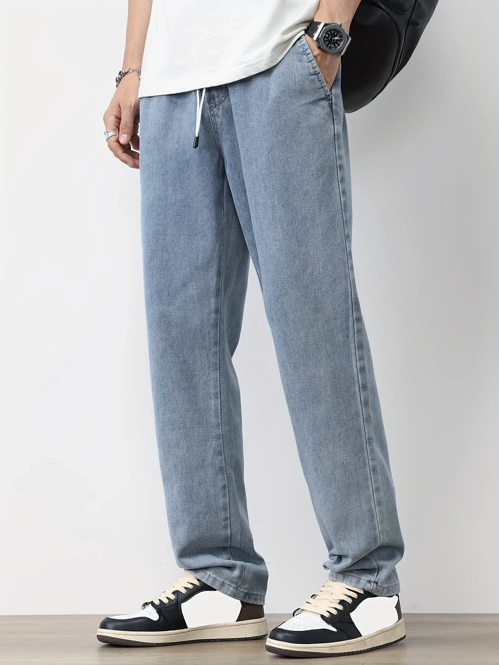 Men's Straight-Leg Jeans with Adjustable Drawstring Waist, Made of Breathable and Soft Fabric, Loose Casual Style.