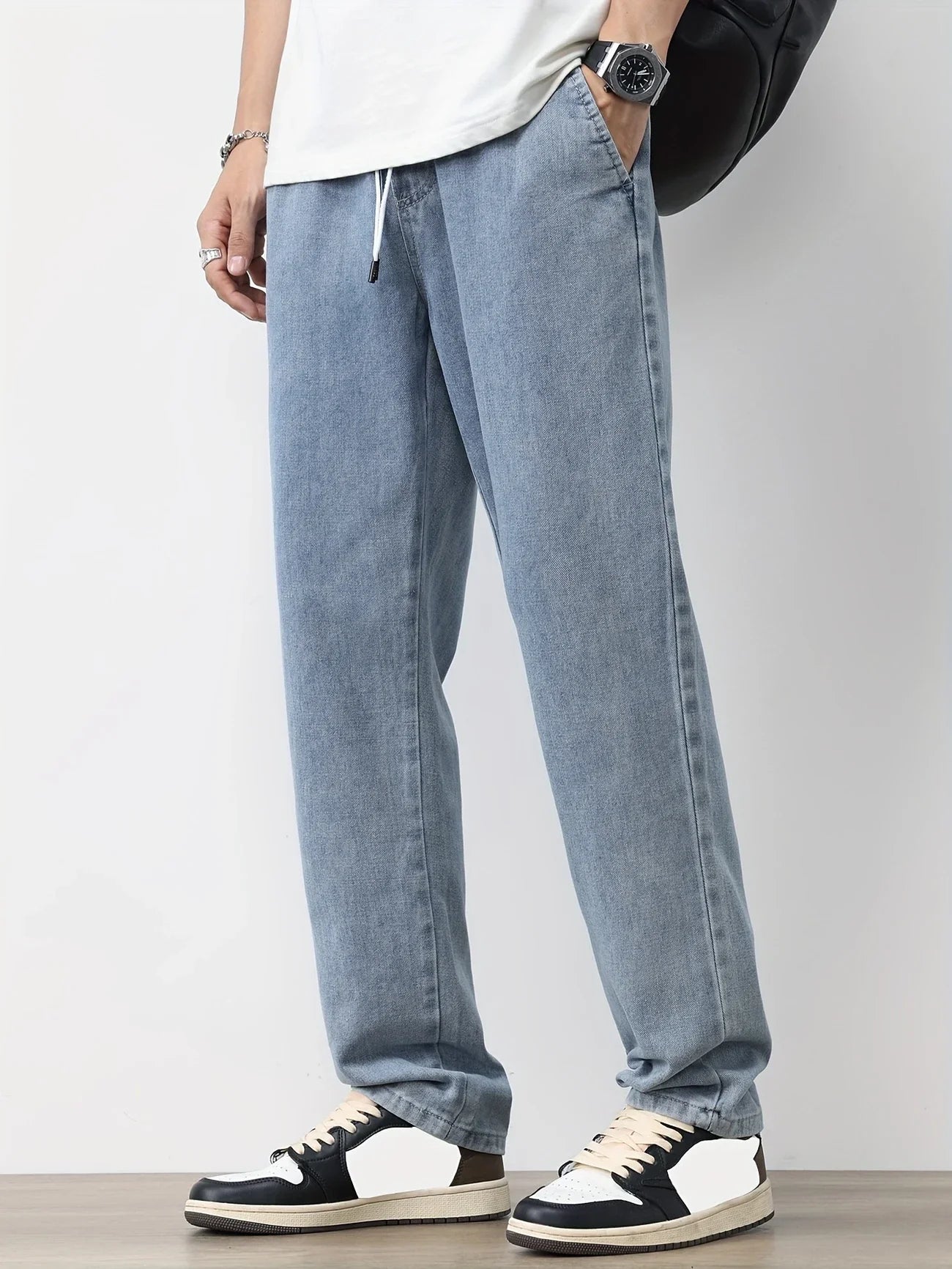 Men's Straight-Leg Jeans with Adjustable Drawstring Waist, Made of Breathable and Soft Fabric, Loose Casual Style.