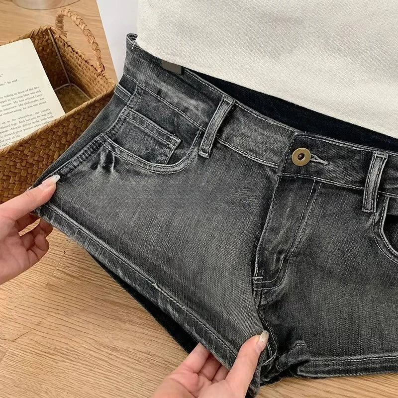 Women's Tassel Denim Shorts Streetwear Low Waist Mini Jeans Shorts 2000s Vintage Y2k Cowboy Short Pants Harajuku Clothes