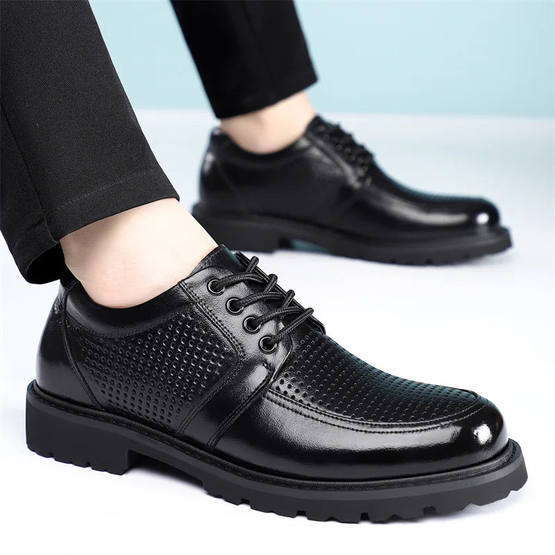 2026 Summer New Hallow Leather Shoes for Men Black Fashion Business Dress Shoes Male Lace Designer Platform Shoe Man