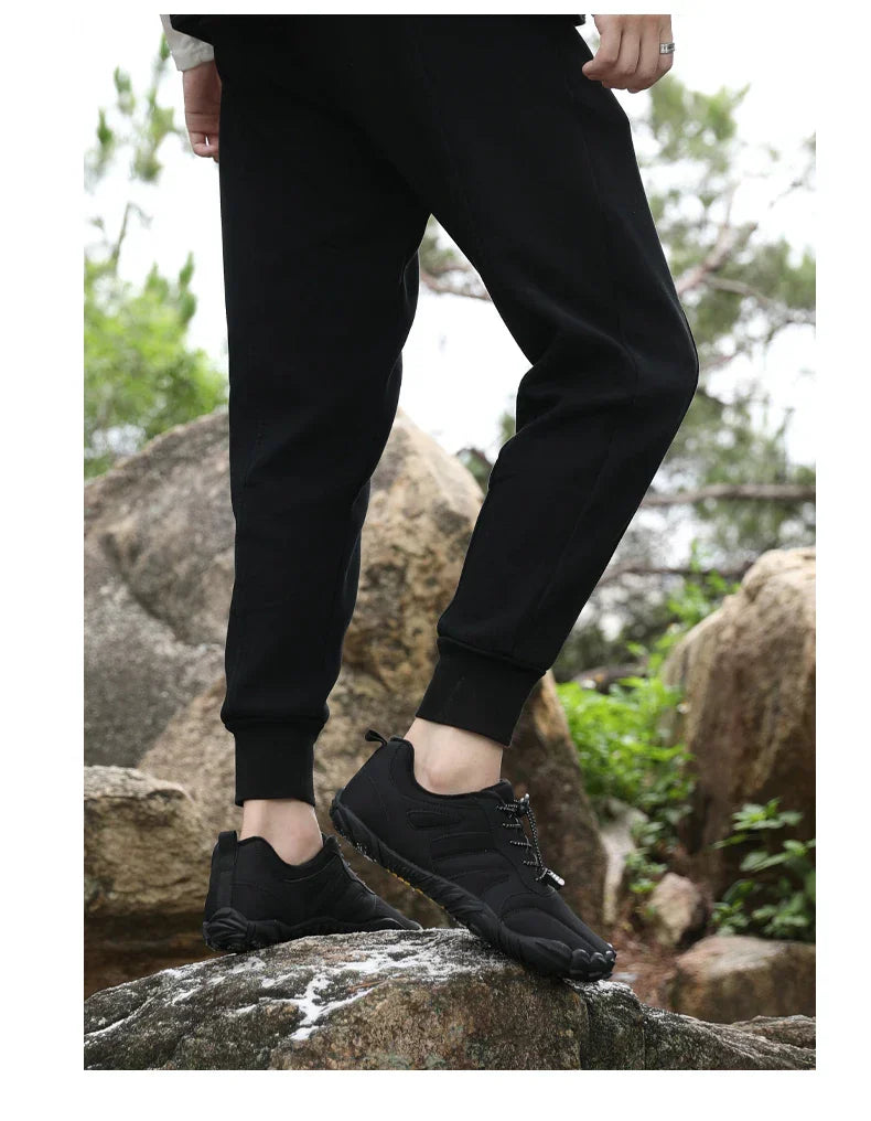 Men's Winter Warm Barefoot Shoes Waterproof Wide Toe Non-Slip Rubber Sole Plush Lined Hiking Shoes Outdoor Sneakers Running Shoe