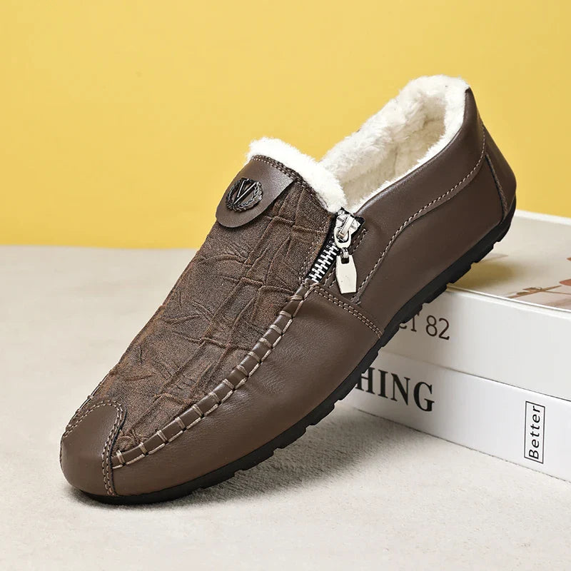 Winter Leather Men Casual Shoes Plush Warm Comfortable Loafers Lightweight Mens Driving Shoes Slip-on Mens Lazy Shoes Moccasins