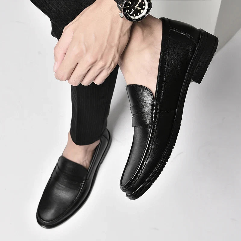 New Luxury Slip on Dress Shoes Men Italian Comfortable Loafer for Men Outdoor Mens Slip on Flats Classic Men Shoes for Wedding