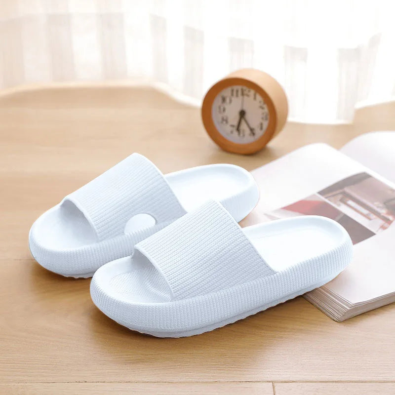 Summer Thick Sole Slippers Men Sandals Indoor Casual Slippers Outdoor Breathable Sandals Non-slip Bathroom Men's Shoes