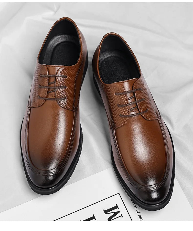 Spring Summer Hallow Dress Shoes for Men Solid Color Fashion Business Casual Shoes Male British Lace Designer Leather Shoe Man