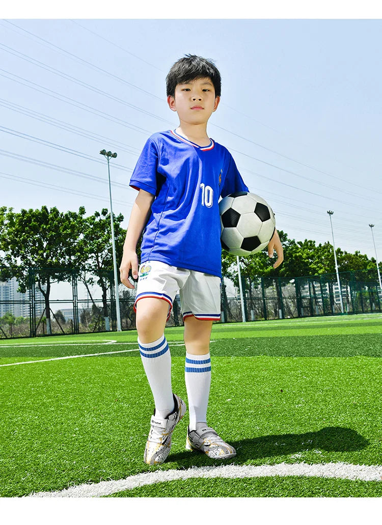 New Men Kids Professional Soccer Shoes Grass Boys Ultralight Football Boots Match Training Shoes Cleats Non-Slip Drop Shipping