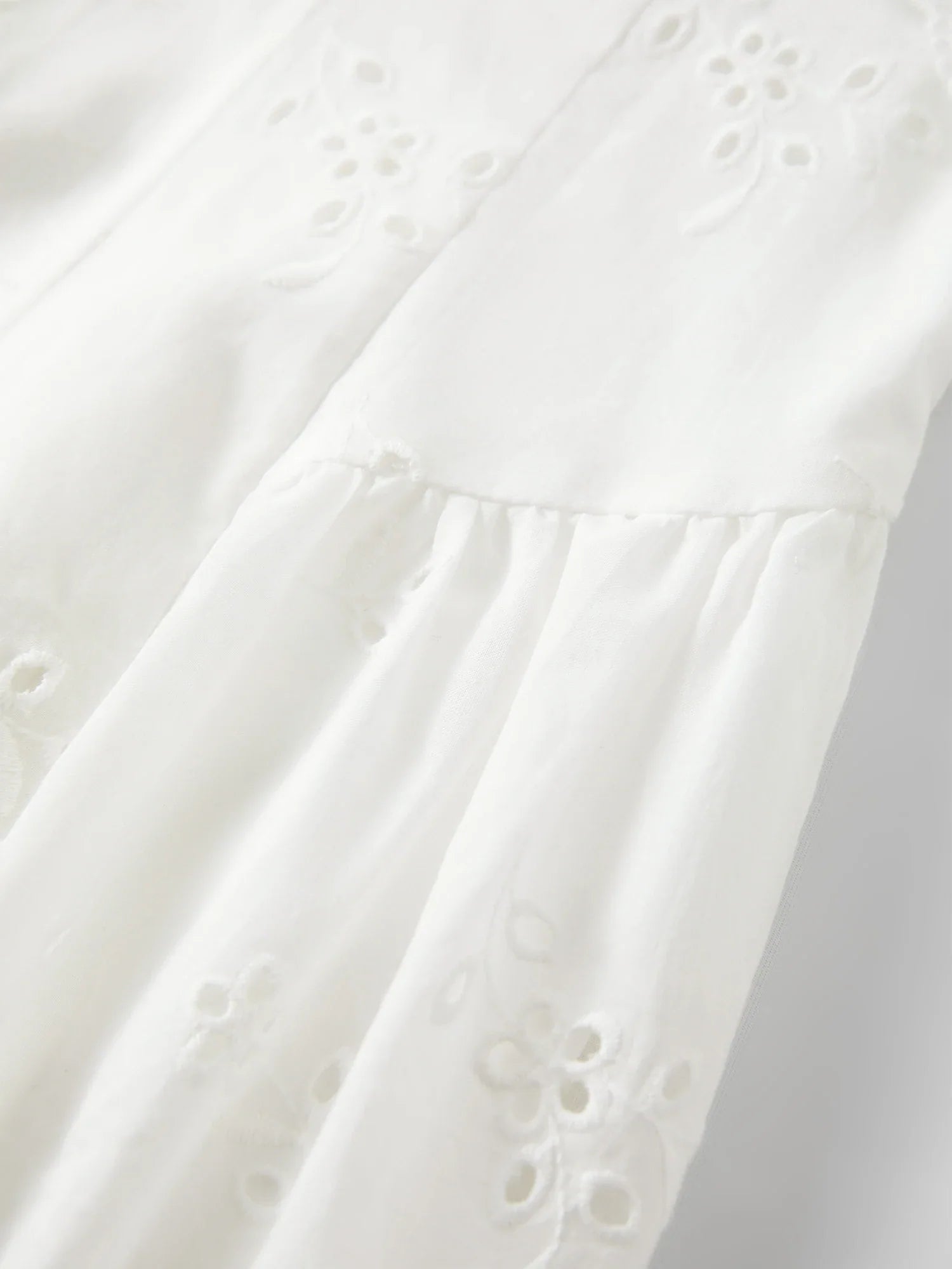 Women's 2026 Summer New Arrival French Pastoral Style V-Neck Lace Spliced Embroidered Dress Openwork Floral Plaid Pattern