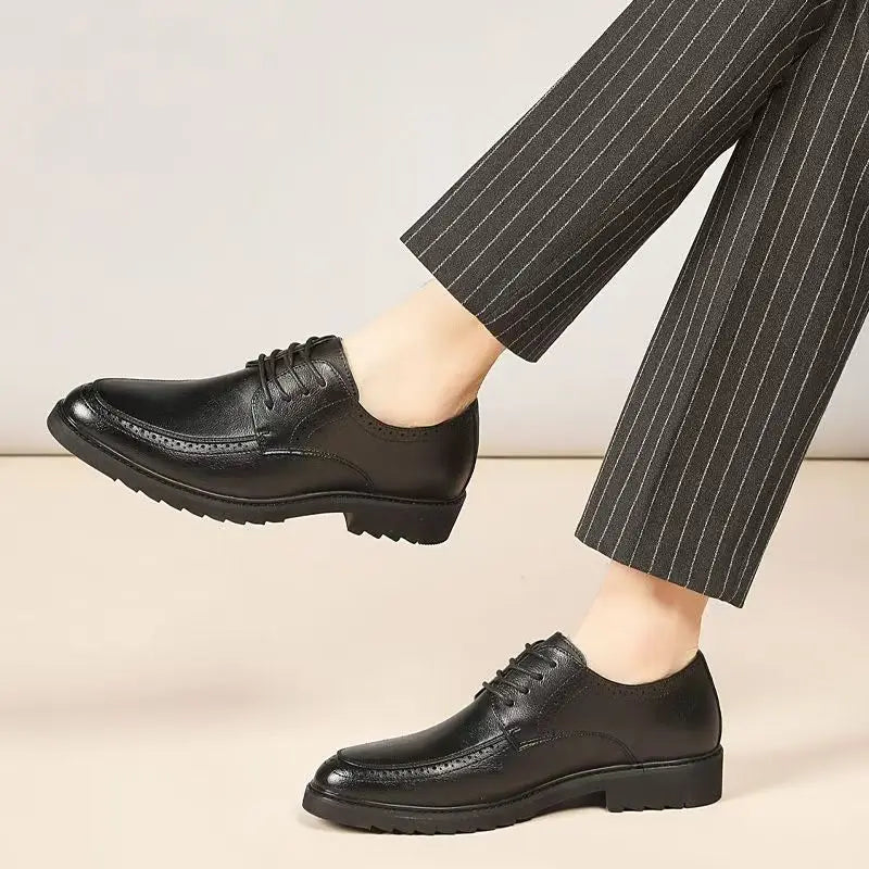 New Lace Designer Black Dress Shoes for Men Spring Autumn Fashion Business Casual Shoes Male Soft Sole Retro Leather Shoe Man