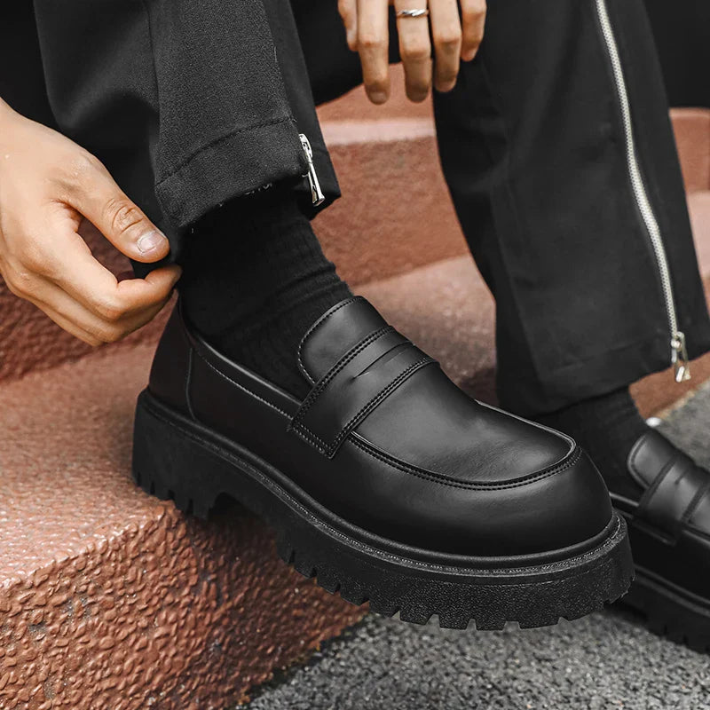 Loafers Men Leather Shoes Thick-soled British Style Black Formal Business Shoes Fashion Luxury Slip-On Casual Big Head Shoes