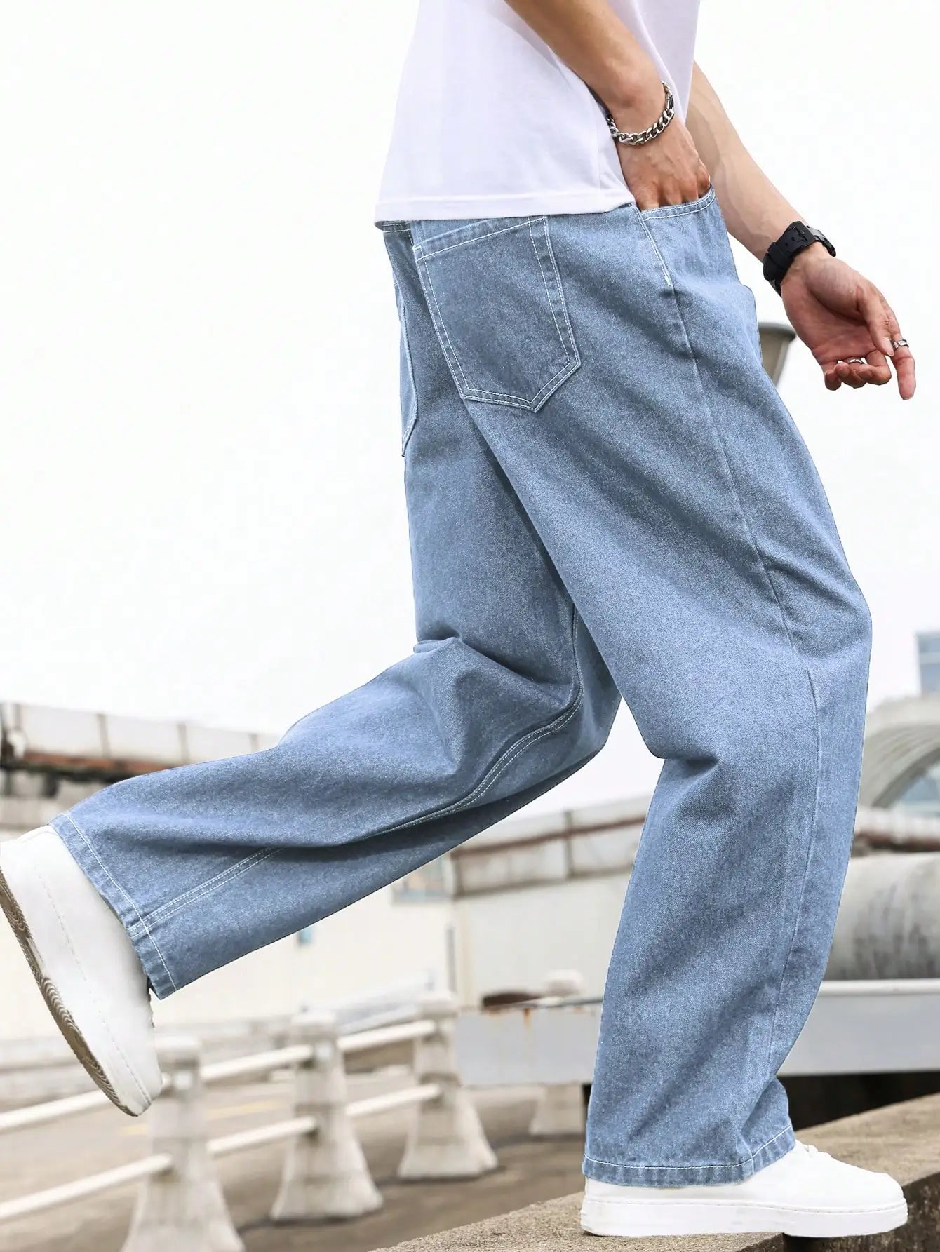 Men's Light Blue Washed Wide-Leg Jeans, Loose Straight Fit, Trendy Casual Style for All Seasons