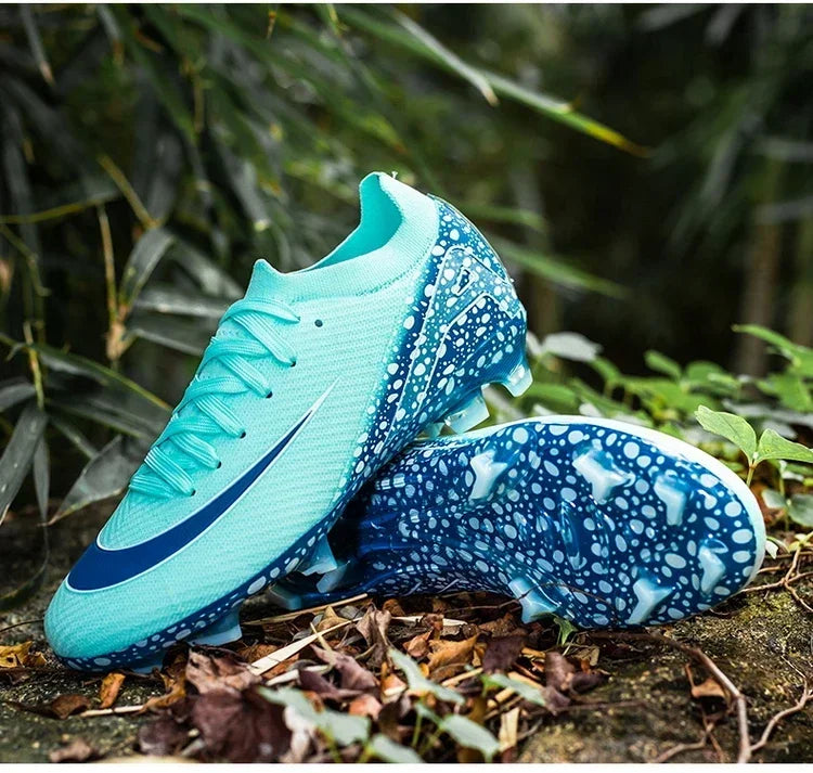 New Men Soccer Shoes Professional Football Boots Grass Outdoor Sport Non-Slip Training Shoes Match Sneakers Ultralight Unisex
