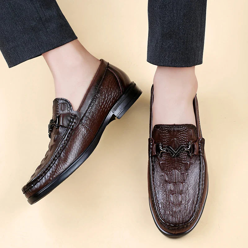 High Quality Round Toe Breathable Loafers Fashionable Brand Men's Comfortable Crocodile Patterned Casual Cowhide and Bean Shoes