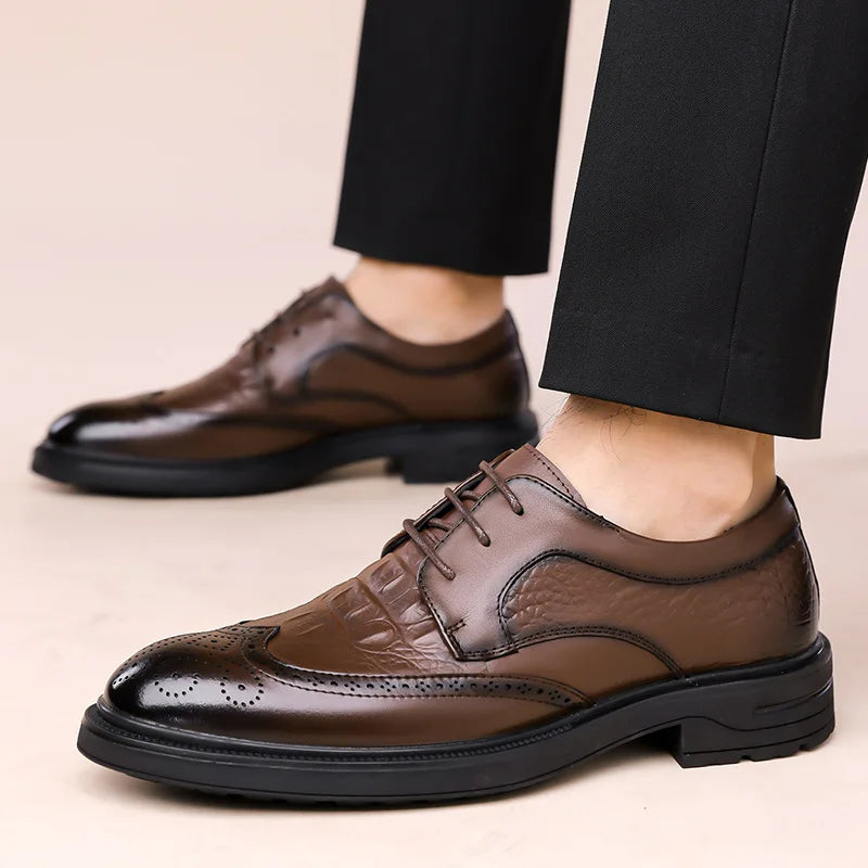 Korean Solid Color Cow Leather Shoes for Men Spring Summer New Lace Designer Brogue Shoes Man Fashion Business Casual Shoe Male