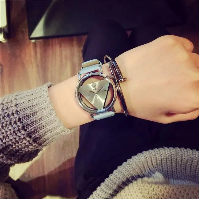 Fashion Simple Triangular Glass Watch Nail Bracelet Set Quartz Watch