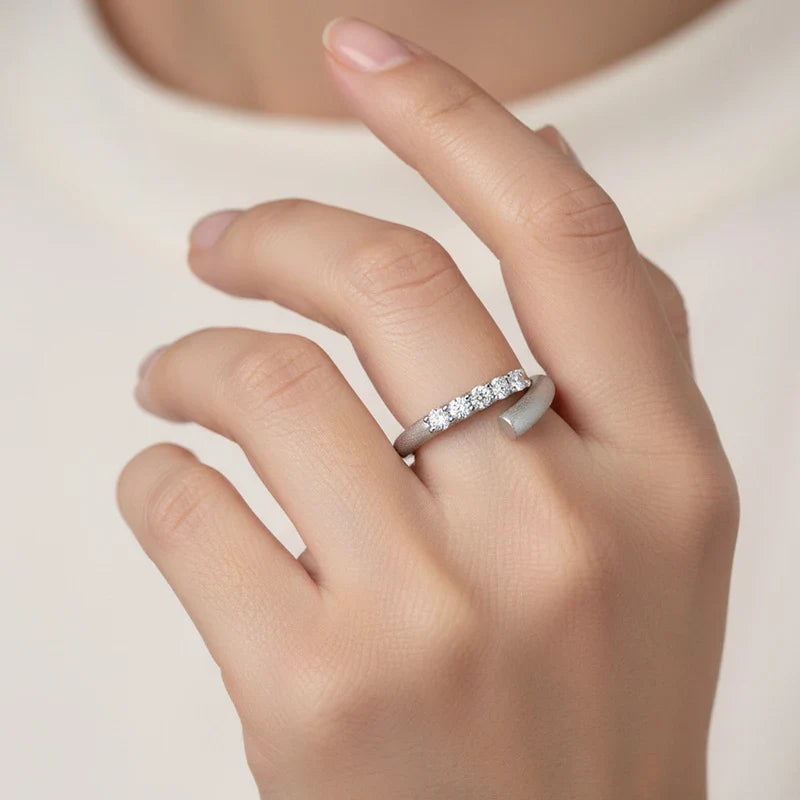 Trendy Test Passed Moissanite Rings for Women Sparkling Wedding Lab Diamond Band Fine Jewelry 100% S925 Sterling Silver