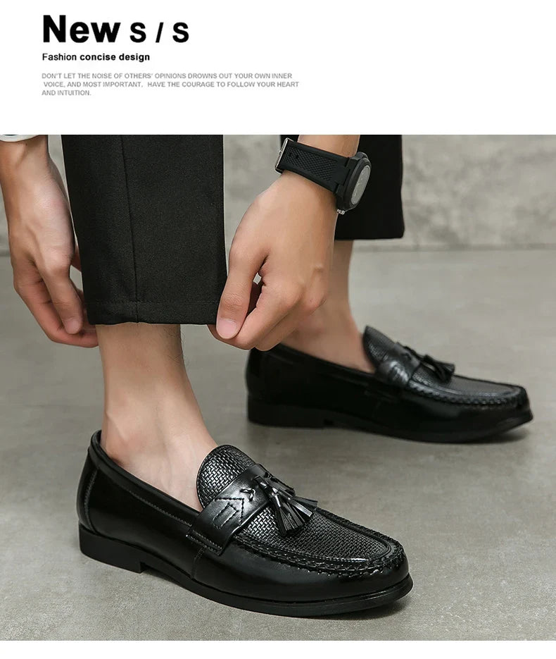 Men's Dress Shoes High Quality Brogues Casual Business Leather Shoes Social Party Leather Loafers Male Tassel Wedding Shoes