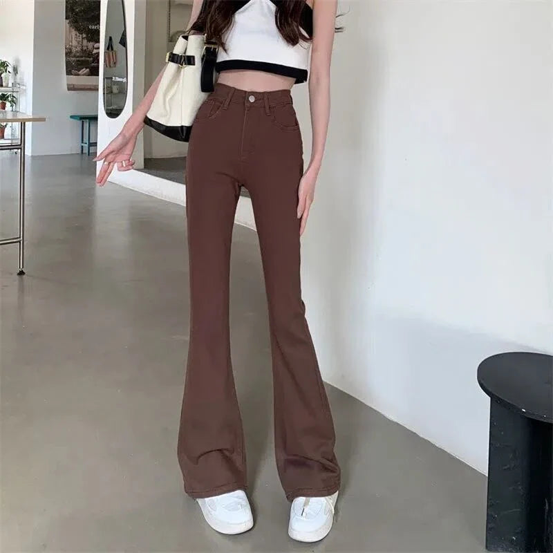 بنطلون جينز نسائي ضيق بخصر عالٍ وواسع من الأسفل بتصميم عتيق