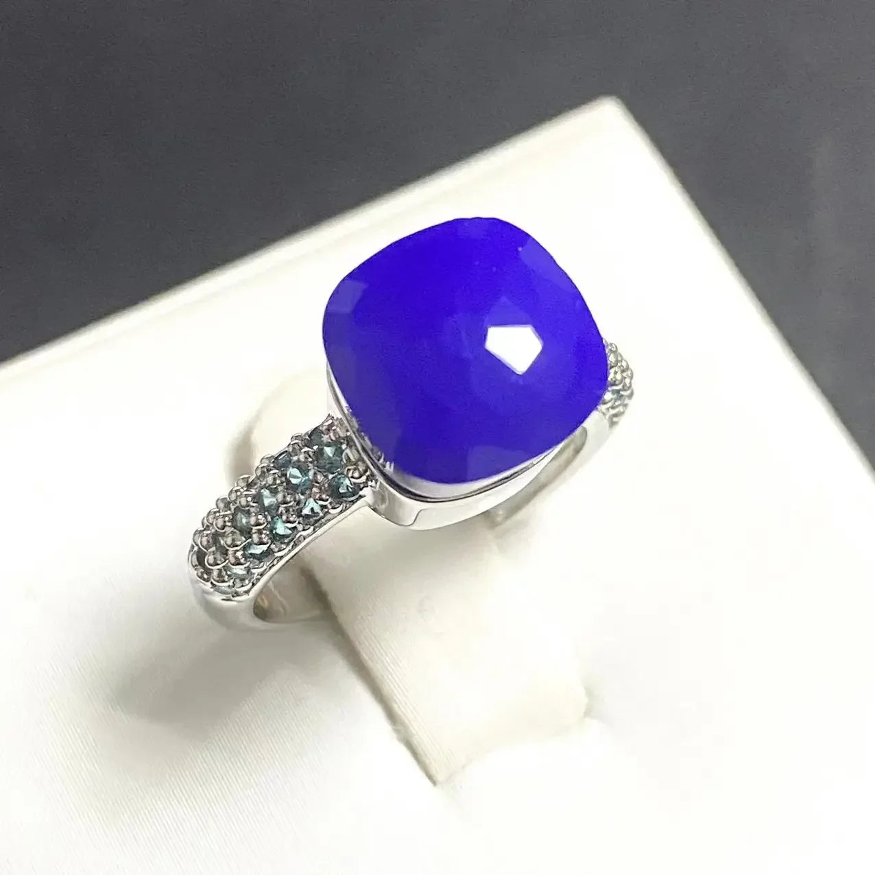 10.6mm Classic Ring for Women Light Blue Zircon Blue Topaz Candy Water Drop Crystal Ring Platinum Plated Jewelry Gift