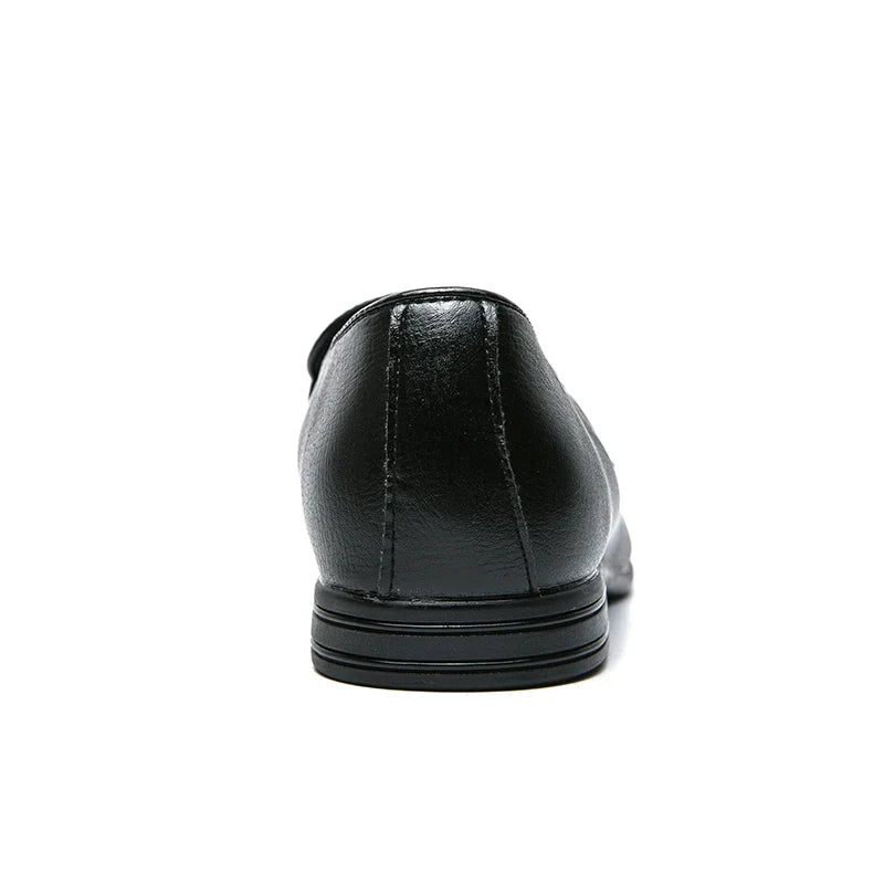 Italian Fashion Leather Shoes Moccasins For Men Casual Man Shoe Business Male Formal Pointed Fashion Wedding Black Skin