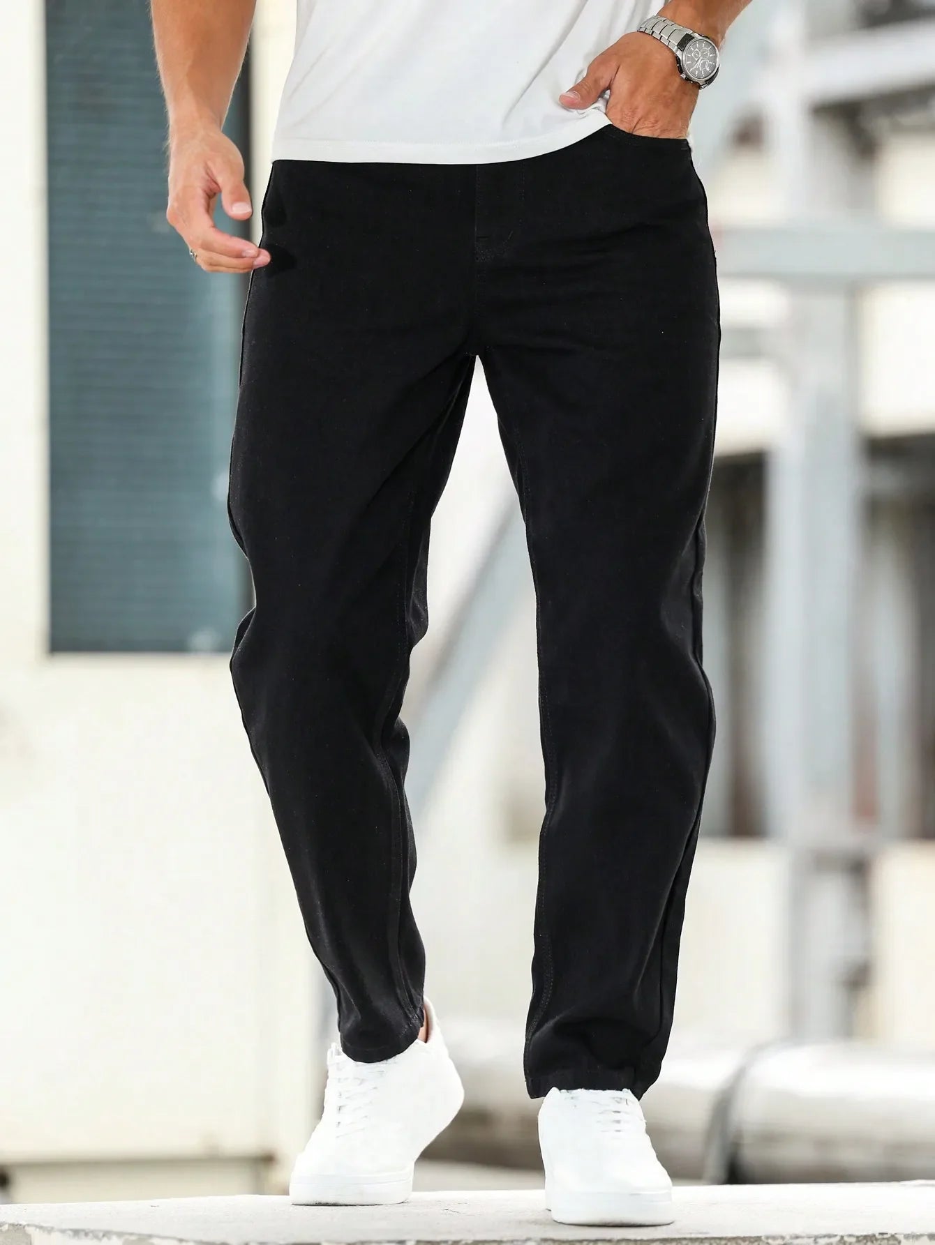 Men's black casual pants, loose, comfortable and versatile trousers, suitable for daily commute, sports and fashion.