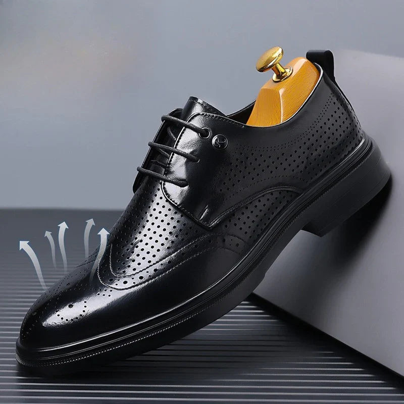 2026 Spring Autumn New Brogue Shoes for Men Solid Color Leather Dress Shoes Male Fashion Business Casual Wedding Shoe Man