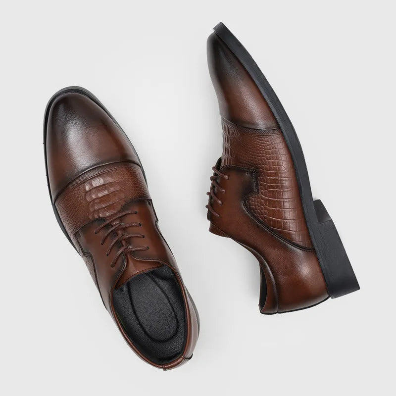 New Lace Designer Elegant Shoes Man Spring Autumn Business Casual Leather Shoe Male Fashion Solid Color Wedding Dress Shoes Man