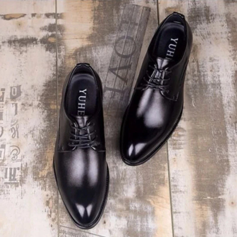Men's Korean Style Business Casual Leather Shoes with Invisible Height Increase Versatile Pointed Toe British Style Trendy Shoes