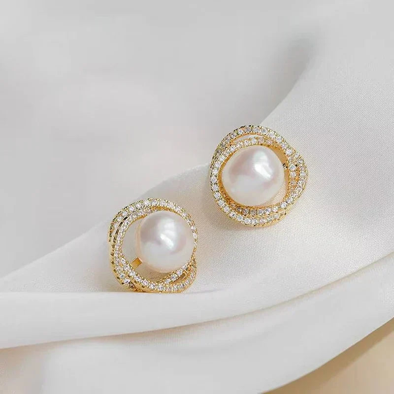 Trendy Round Imitation Pearl Earrings for Woman Mini Exquisite Shiny Zircon Stud Earrings Fashion Jewelry Party Bride Wedding K1