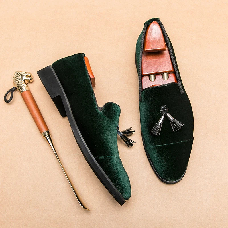 Luxury Brand Suede Green Loafers Men Slip-on Tassel Soft Leather Wedding Shoes Flats Men Shoes Casual Shoes Nubuck Leather Shoes