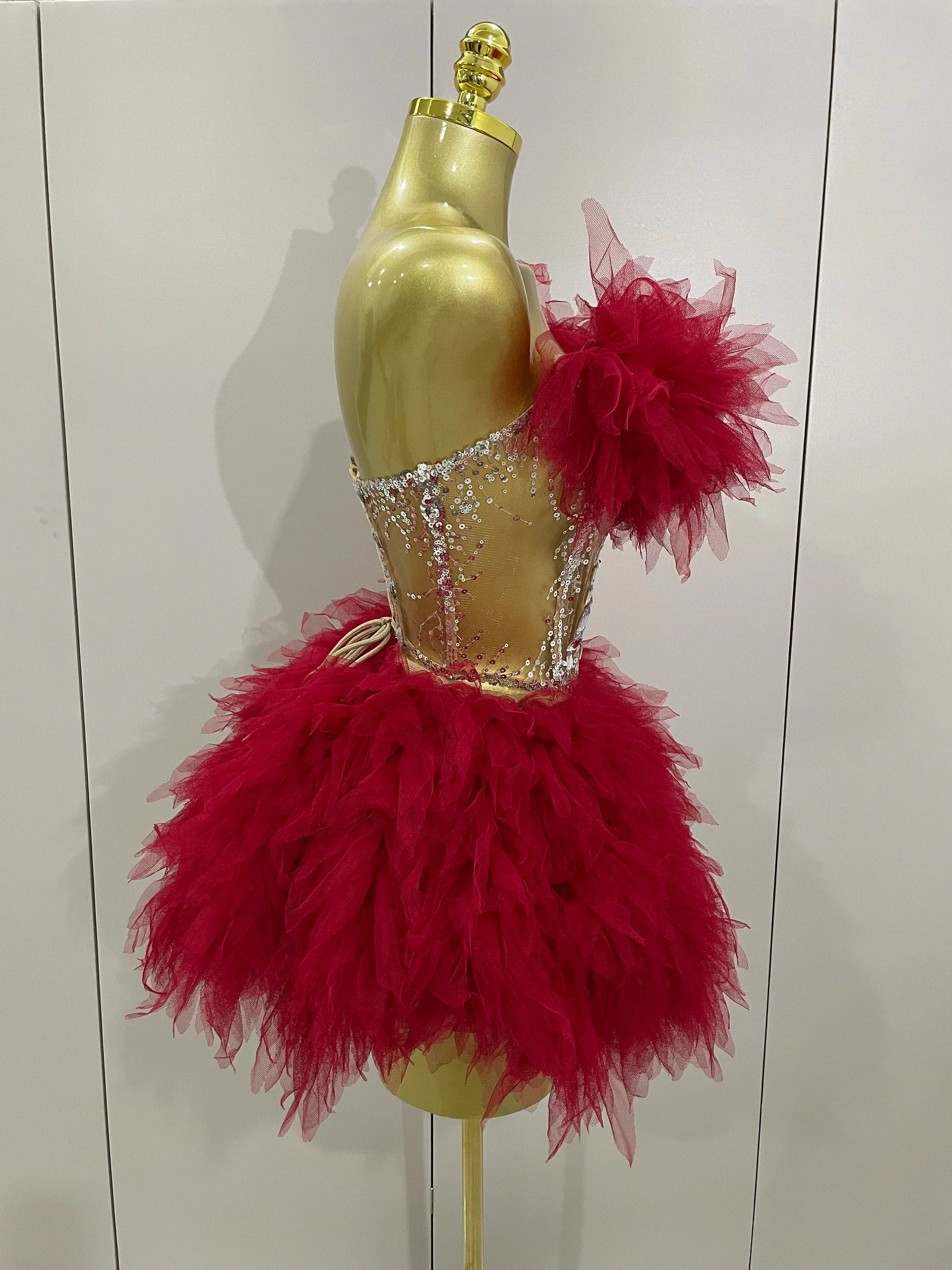 2025Women Sexy Backless Strap Mesh Fluffy Skirt 2 Pieces Diamond Sequins Stage Performance Costume Birthday Party Shooting Dress