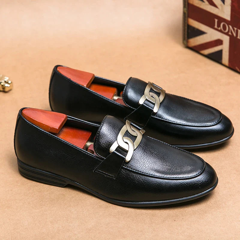 Italian Fashion Leather Shoes Moccasins For Men Casual Man Shoe Business Male Formal Pointed Fashion Wedding Black Skin