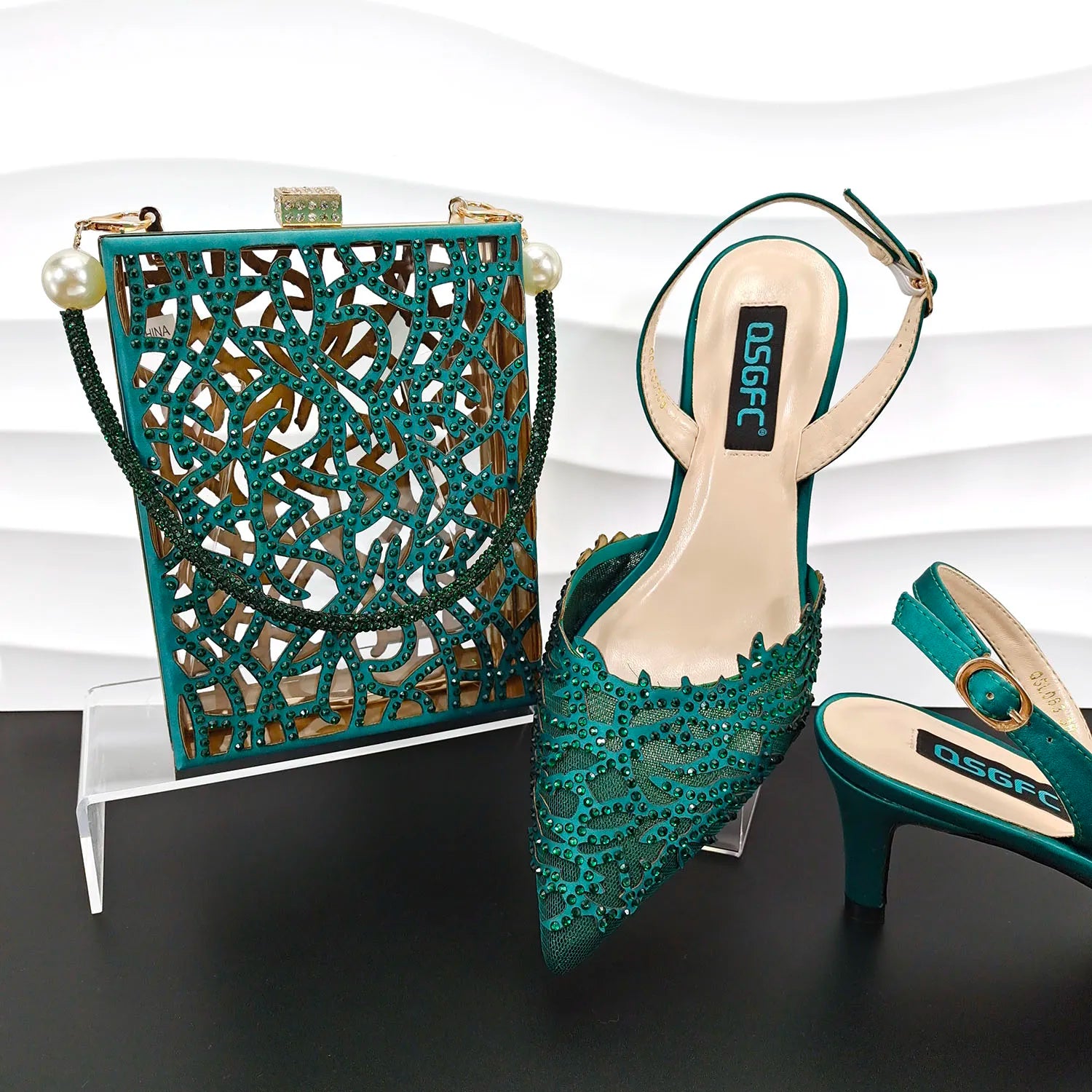 Hollow Coral Pattern Design Fashionable And Elegant Wear Ladies Shoes And Bag