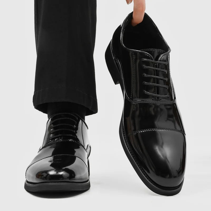 Men's Dress Shoes Size 38-46 Fashion Man Pointed Toe Oxford Shoes Lace-Up Brogue Footwear Buckle Business Wedding Shoes Sneakers