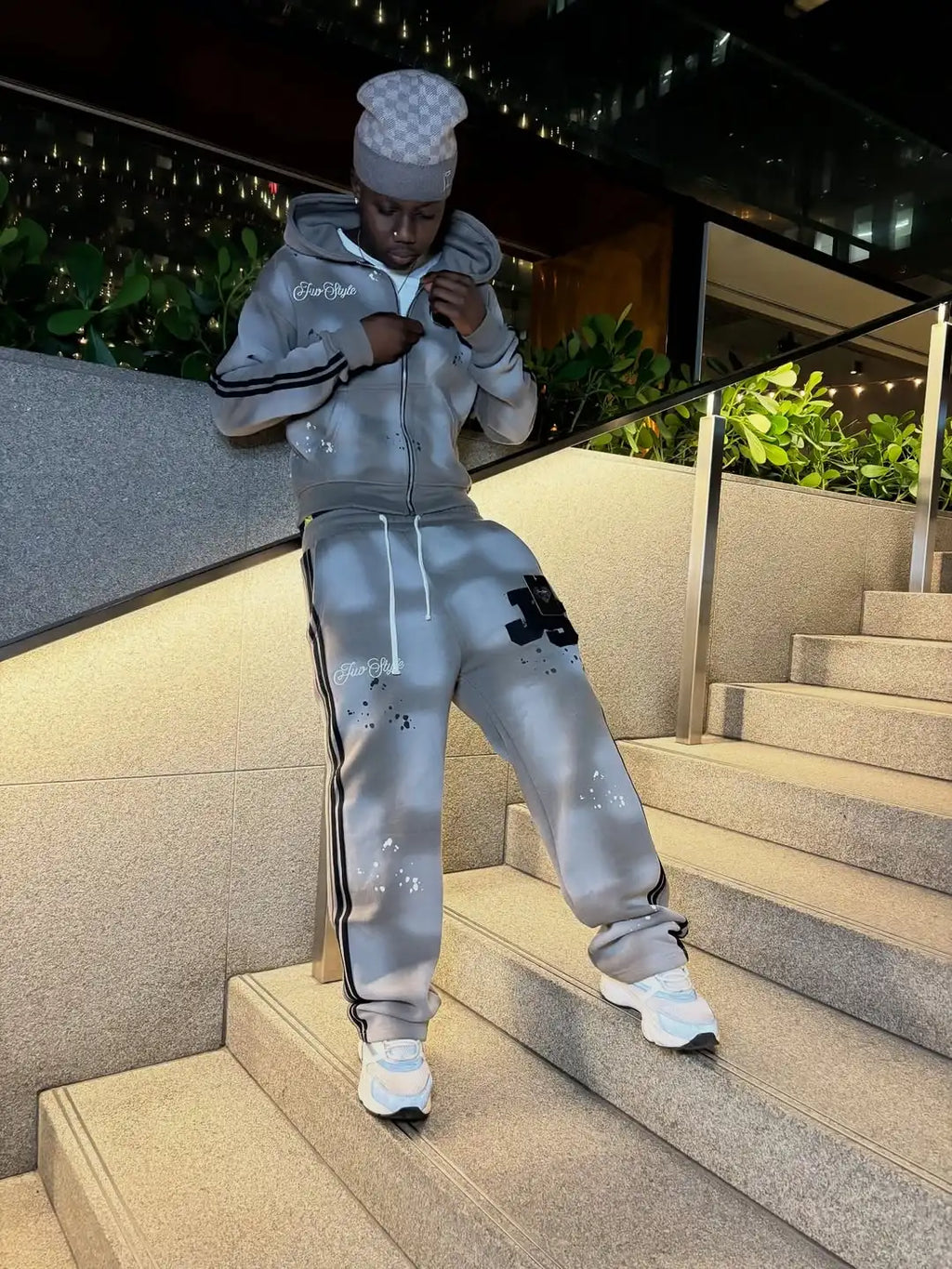 Y2K New Light Grey Classic Style Sports Set Street Hip Hop Stripe Fashion Set 2025 Men's Wear
