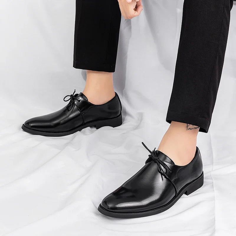 New Men's Solid-Color Belt Casual Shoe Are Comfortable And Classic Business Office Fair Dress Shoe Are Fashionable Wedding Shoes