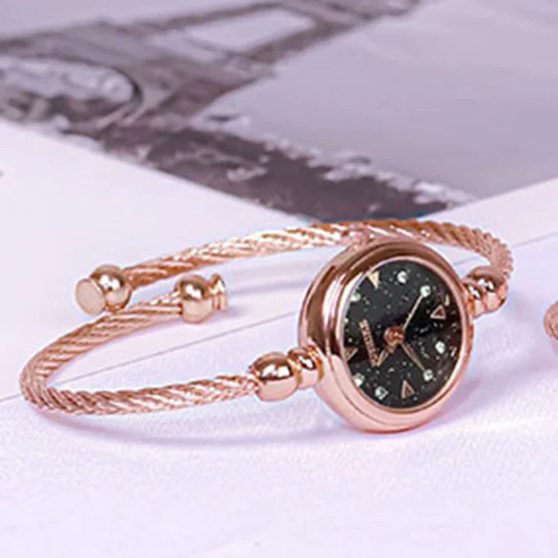 Women Bracelet Watch Retro Gold Bangle Women Watches Stainless Steel Retro Ladies Quartz Wristwatch Clock Dress Watch