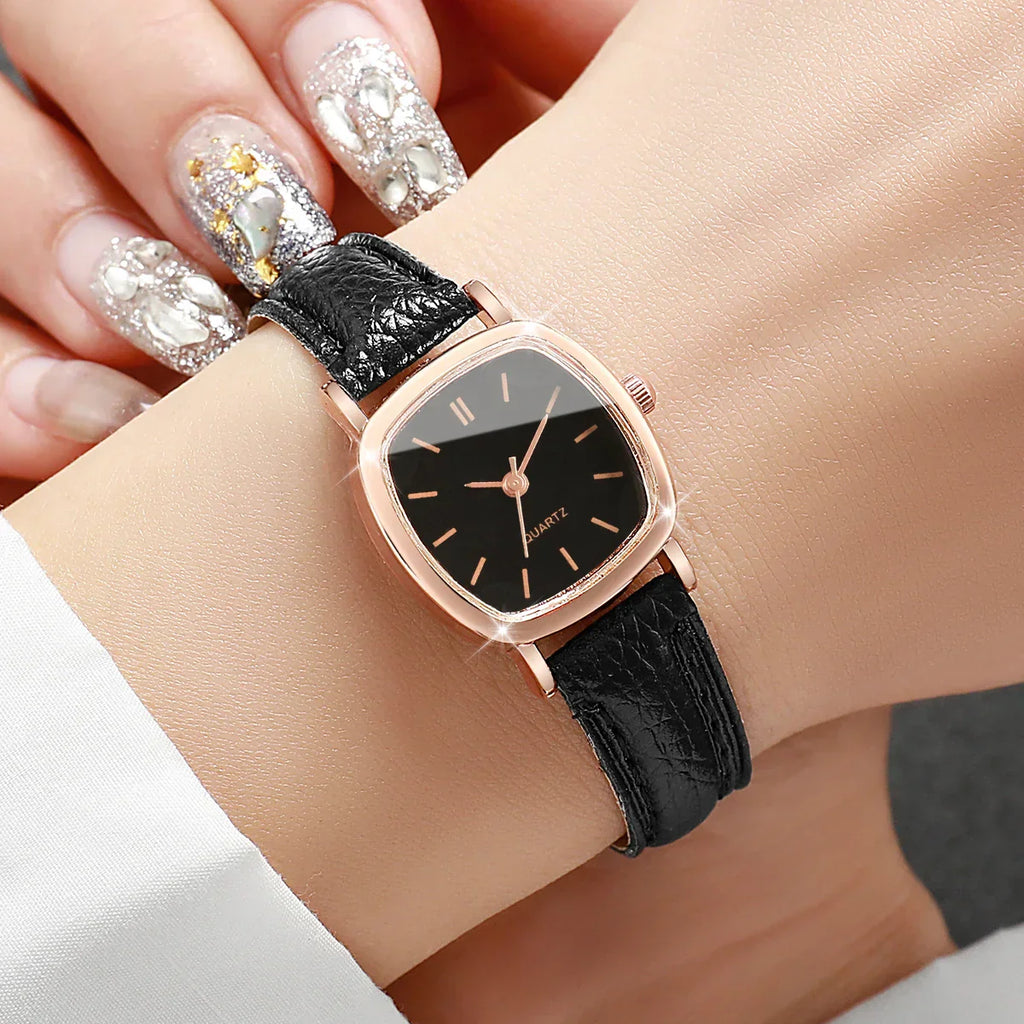 Fashion Small Dial Women Quartz Watch Ladies Simple Leather Band Wristwatches（Without Box）