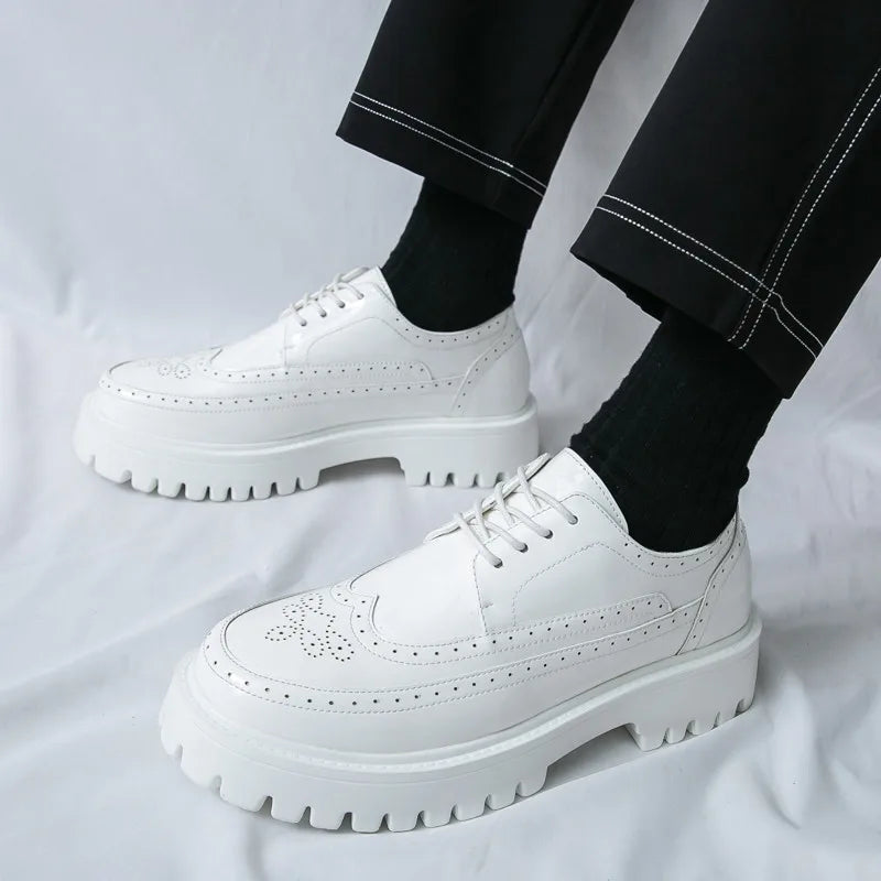 2025 White Derby Shoes for Men Platform Shiny Dress Shoes Men Big Size 46 Lace-up Brogue Shoes Man Leather Shoes zapatos hombre