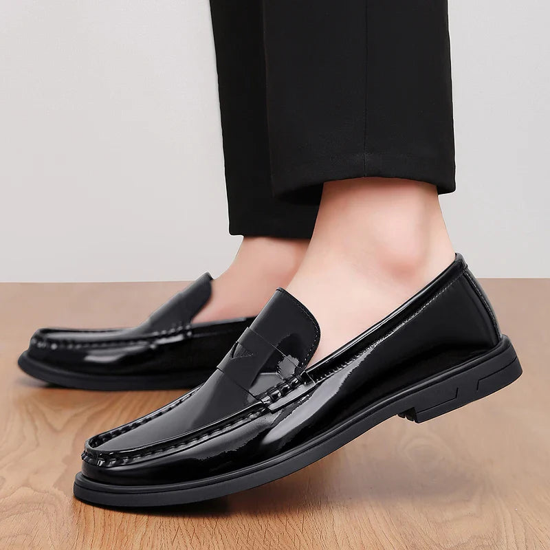 Elegant Travel Mens Loafers Fashion Casual Shoes High Quality Business Shoes Classic Man Moccasins Driving Shoes Slip on Flats