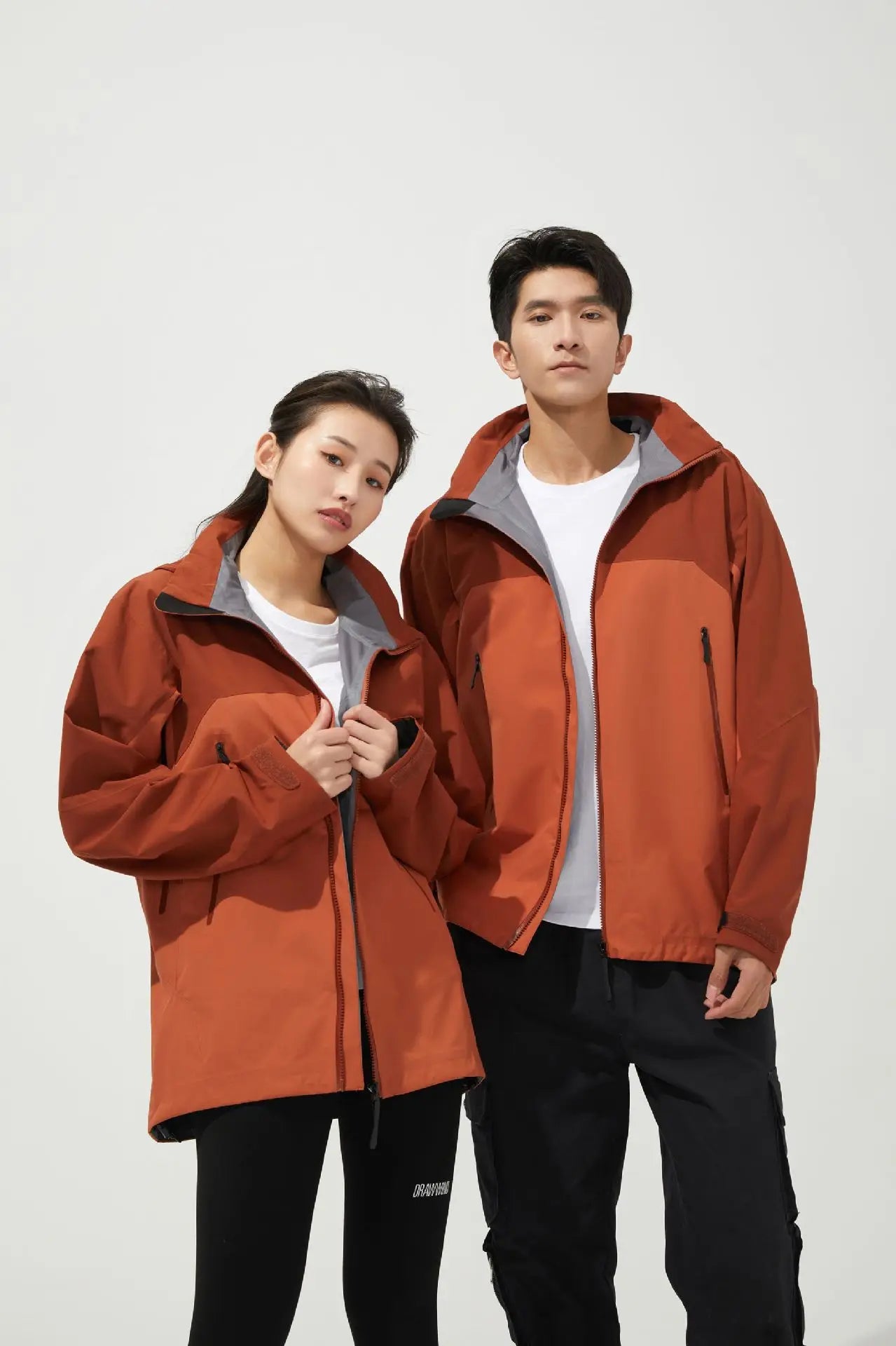 2026 Outdoor Men's and Women's, Fashionable, Windproof and Waterproof, Mountaineering, Breathable, Travel, Camping, Windbreaker