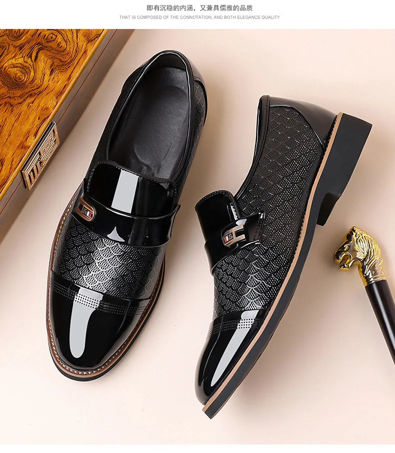 New Designer Patent Leather Wedding Shoes for Men Solid Color Business Casual Shoes Male Spring Autumn Fashion Dress Shoes Man