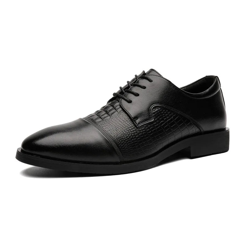 New Lace Designer Elegant Shoes Man Spring Autumn Business Casual Leather Shoe Male Fashion Solid Color Wedding Dress Shoes Man