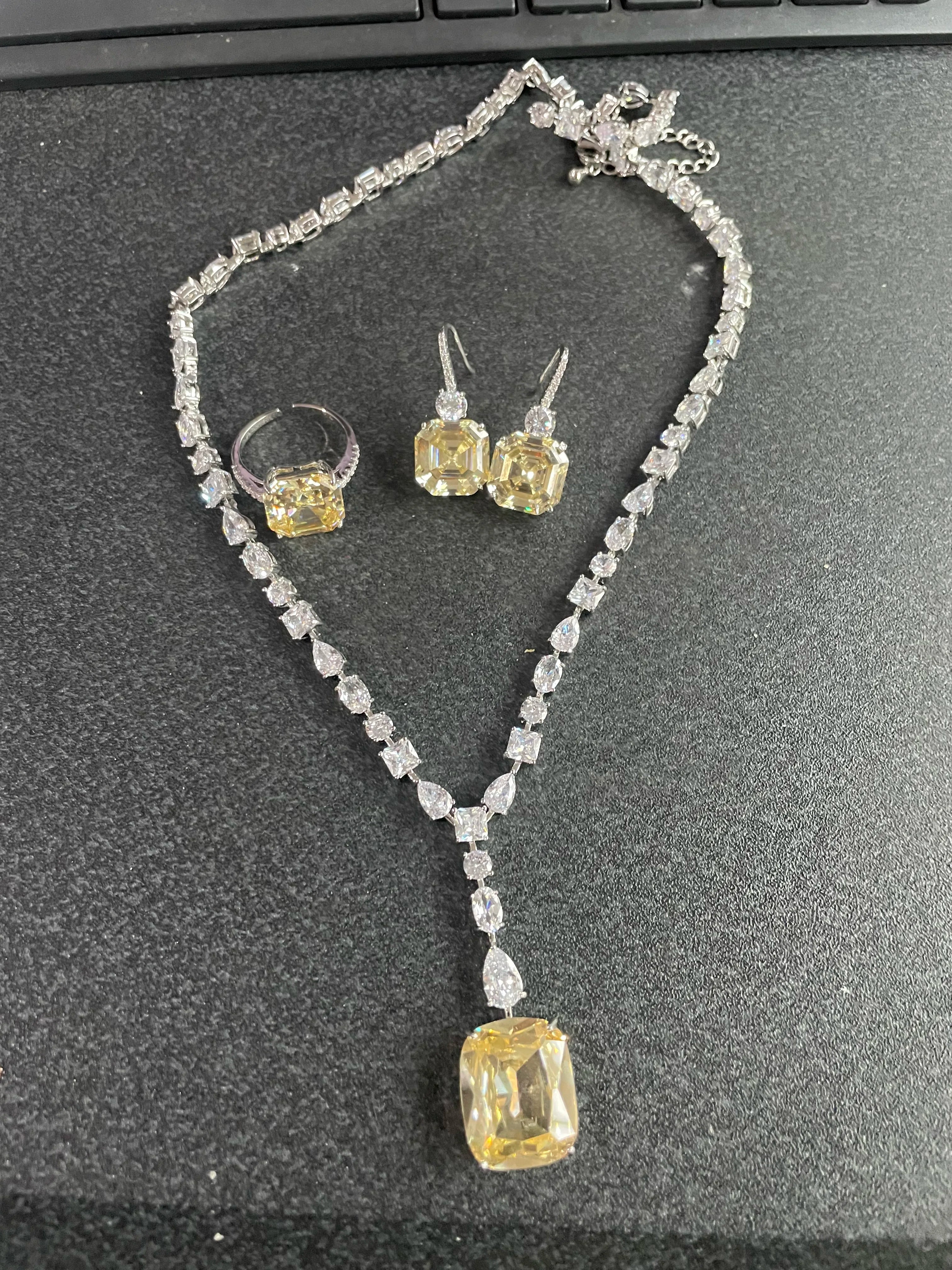 Trendy Fashion4 PCS Luxury Waterdrop Indian Jewelry Sets For Women Wedding Party Indian Dubai Bridal jewelry Sets