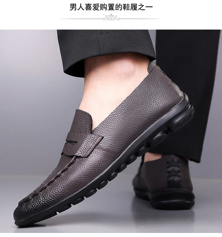 2026 Spring Autumn New Loafers Male Solid Color Fashion Casual Leather Shoes Male Soft Sole Light Driving Shoes Man