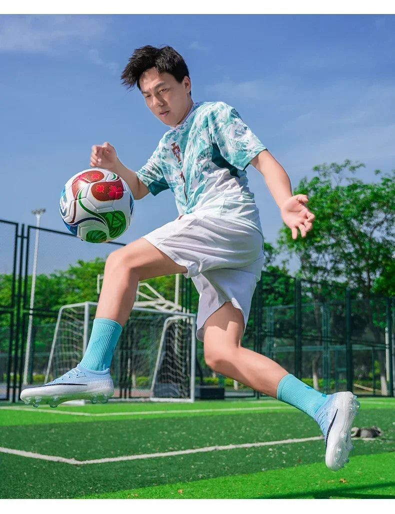 New Men Soccer Shoes Hot Sale Women Professional Football Boots Futsal Cleats Ultralight Unisex High-quality TF/FG Sneakers