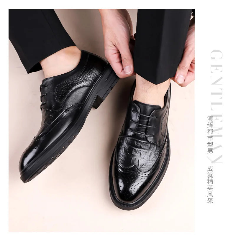 Korean Solid Color Cow Leather Shoes for Men Spring Summer New Lace Designer Brogue Shoes Man Fashion Business Casual Shoe Male